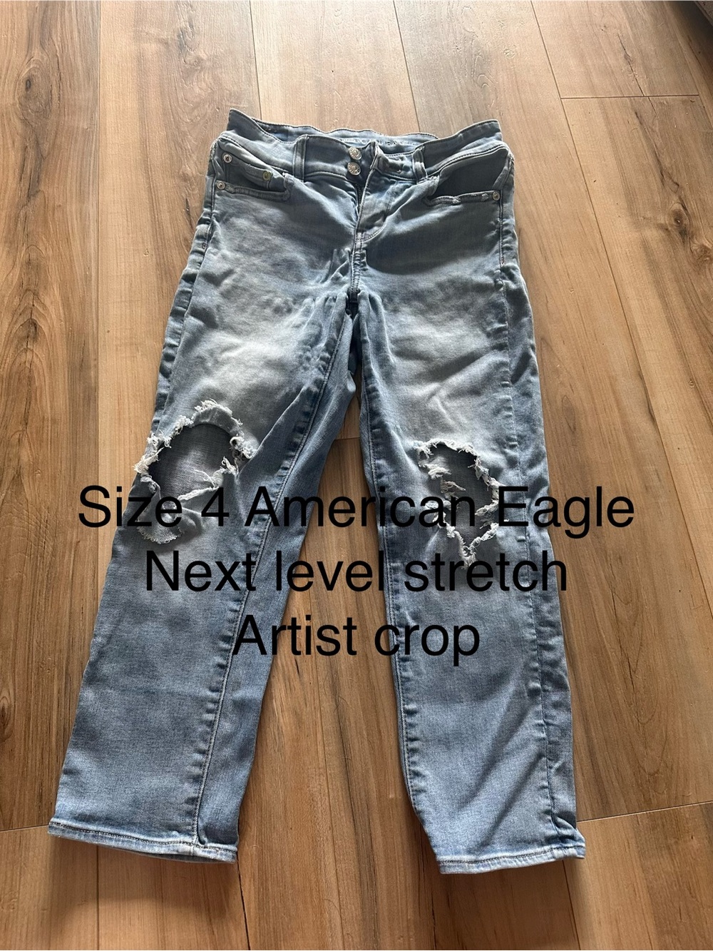 American Eagle Outfitters Light Blue Distressed Cropped Jeans